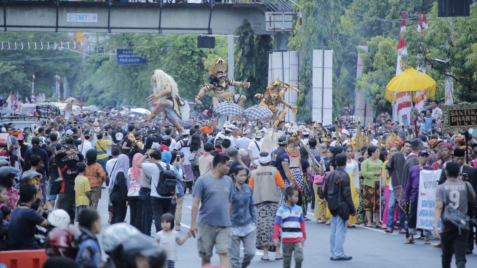 Pawai Ogoh-ogoh di Semarang