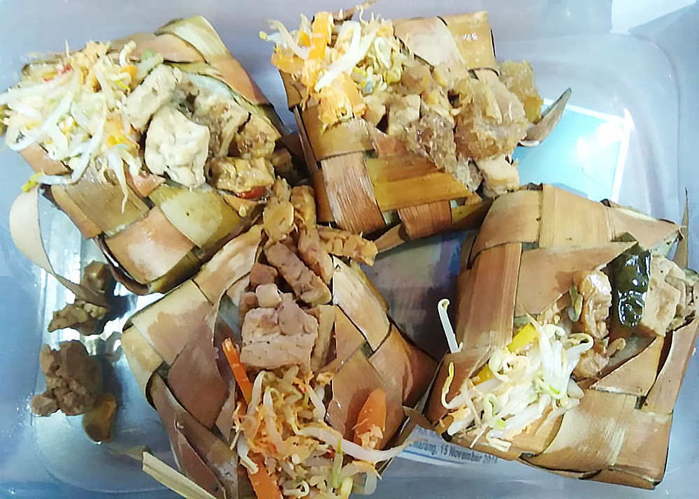 ketupat jembut semarang