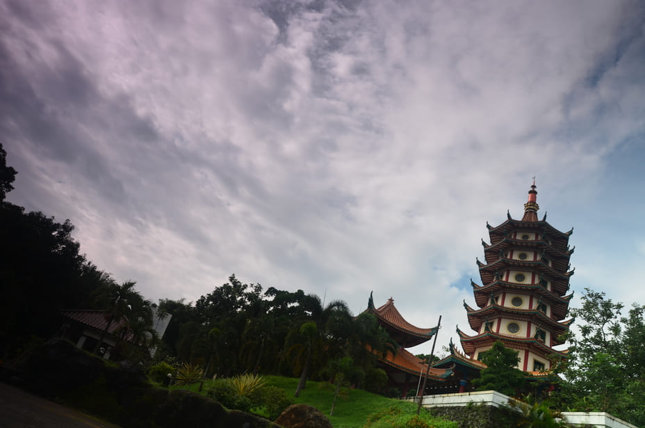 vihara buddhagaya watugong tempat ibadah umat buddha di semarang