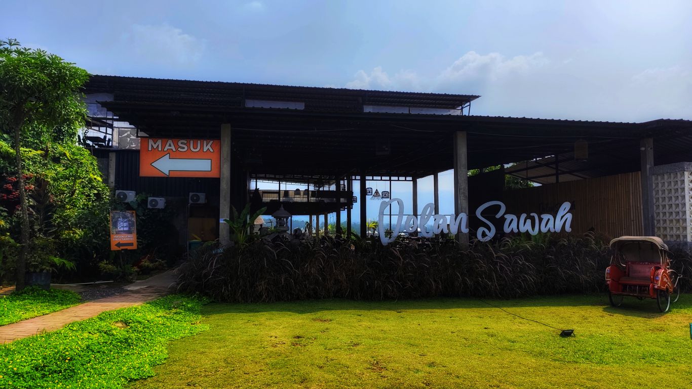 resto dolan sawah salatiga