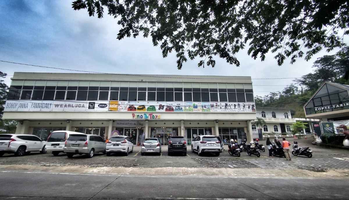 rest area dino toys ungaran