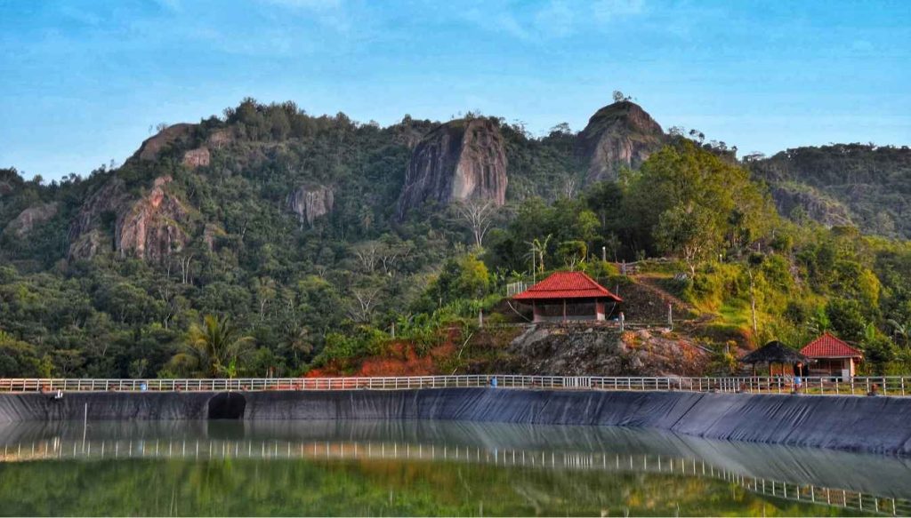 gunung merapi purba yang ada di nglanggeran gunungkidul