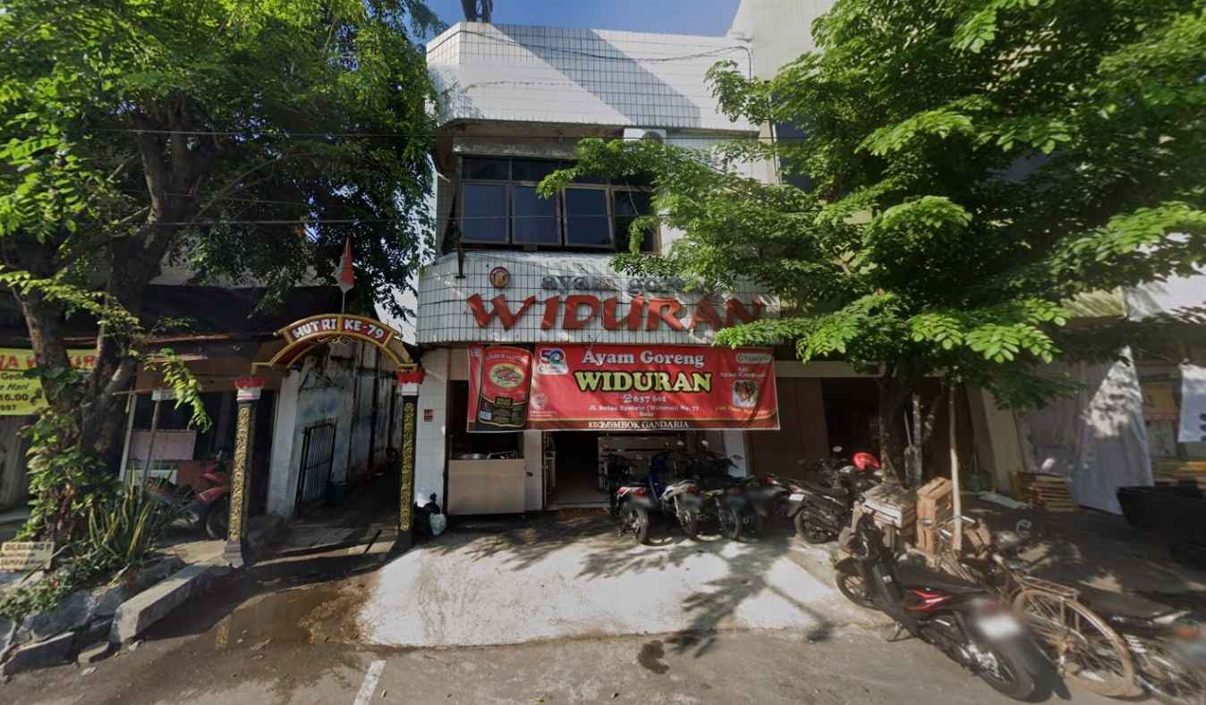 rumah makan ayam goreng widuran solo yang legendaris