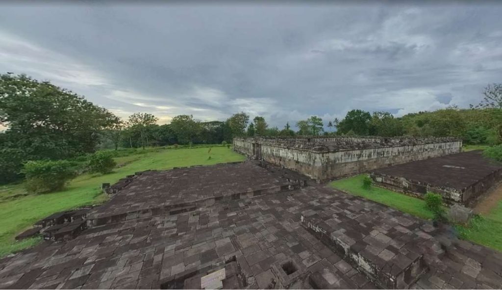 kompleks keraton ratu boko bercorak agama hindu
